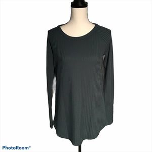 ✨CLEARANCE✨Chaser Long Sleeve Oversized Top size S